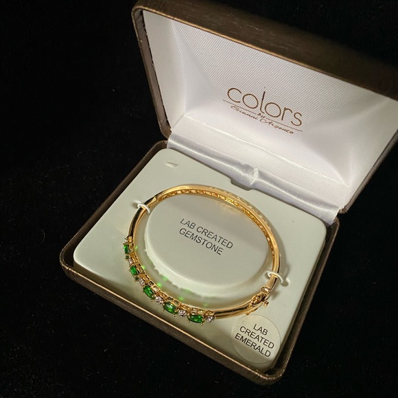 Bangle Bracelet - Picture 2 of 4